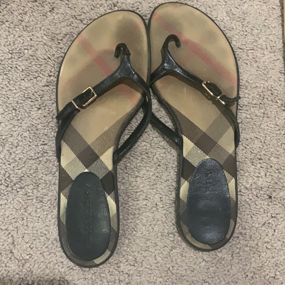 Used Burberry Sandals with original receipt and box - Picture 2 of 5
